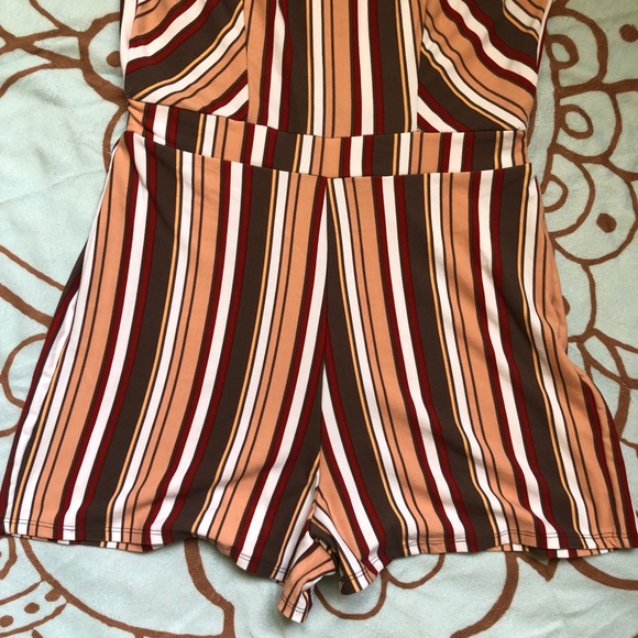 ✨NWOT! Striped Romper | Size Medium - Picture 4 of 7